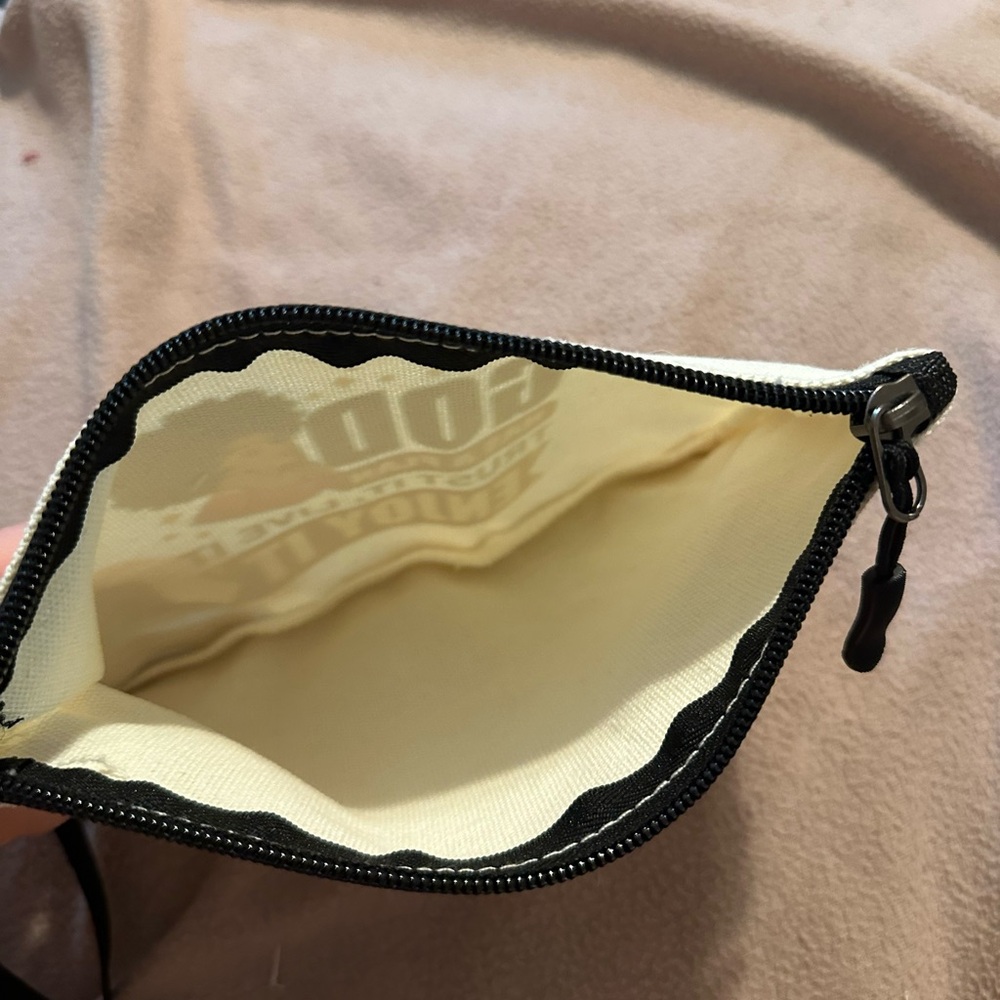 Stylish Cream Wristlet Clutch - Picture 5 of 9